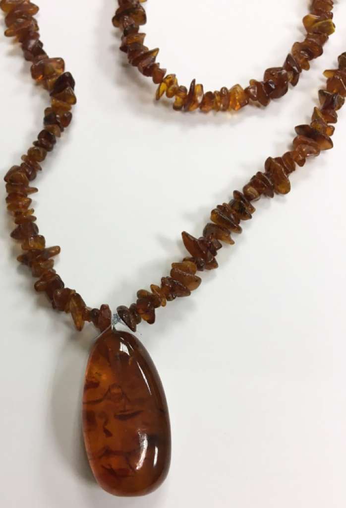 Бусы-колье, янтарь (сост. на фото)