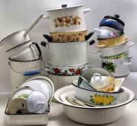 Эмалированная посуда 25 предметов кастрюли миски блюда бидон с крышками таз кружка