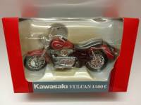 Легендарные мотоциклы модель 1:18 Kawasaki Vulcan 1500C новый в коробке без журнала