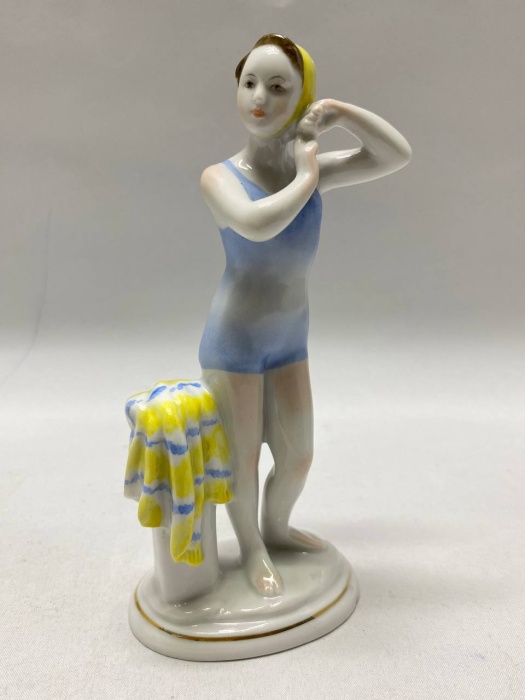 Юная купальщица ЛФЗ Ленинград 