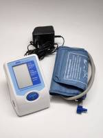 Тонометр UA-668 автоматический с памятью работает