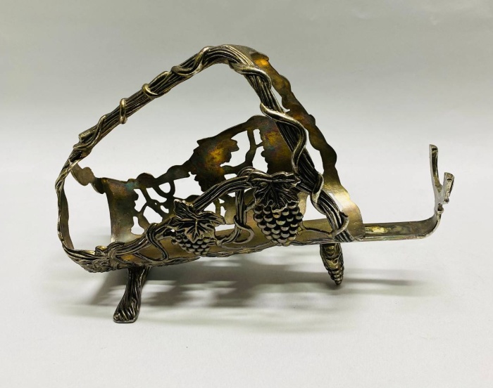 Подставка для бутылки кованая Виноградная лоза металл