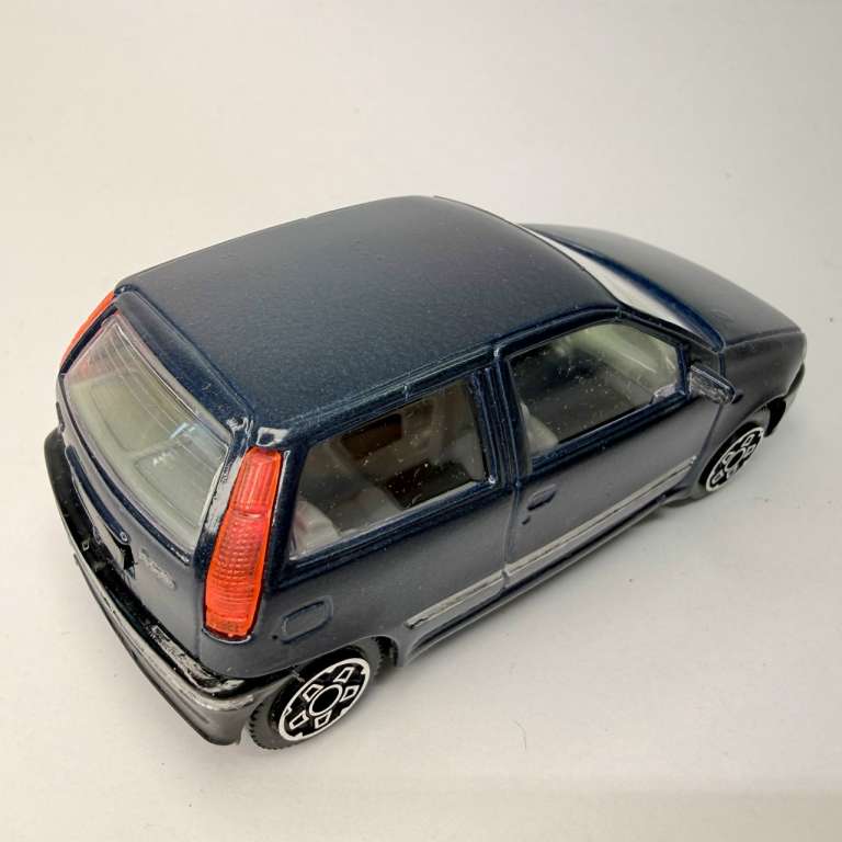 Модель BBurago Fiat Punto в коробке
