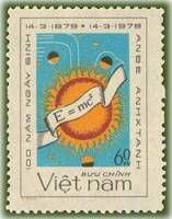 (1979-013) Марка Вьетнам "Эмблема"    100 лет со дня рождения Альберта Эйнштейна III Θ