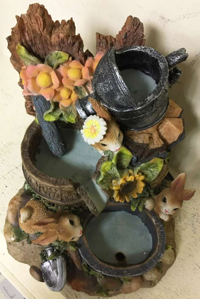 Декоративный фонтан "Зайчата" (сост. на фото)