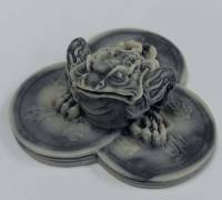 Статуэтка фигурка Жаба на трех монетах 6см (Сост.на фото)
