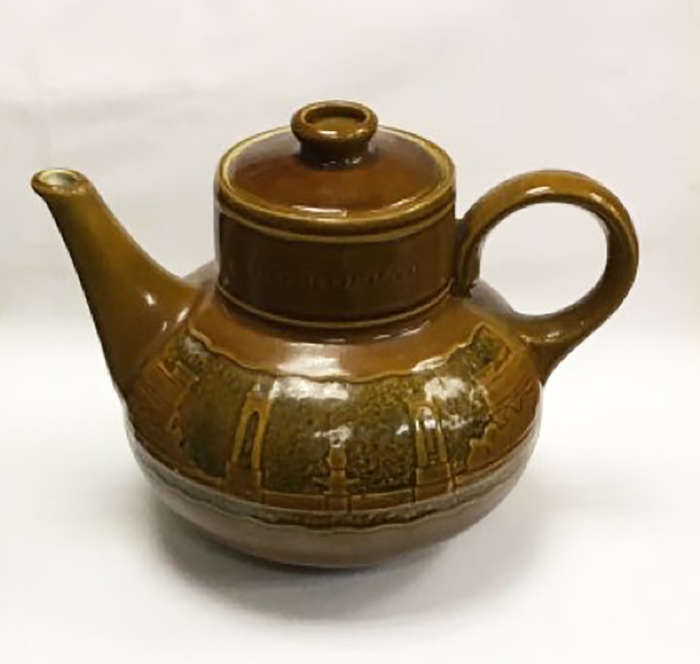 Графин "Волгоград", керамика (сост. на фото)