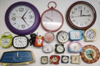 Часы будильники разные 19 штук в ремонт на запчасти