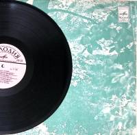 Пластинка виниловая Поющие сердца Зима любви Мелодия 300 мм. Excellent