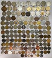 Набор иностранных монет 146 штук