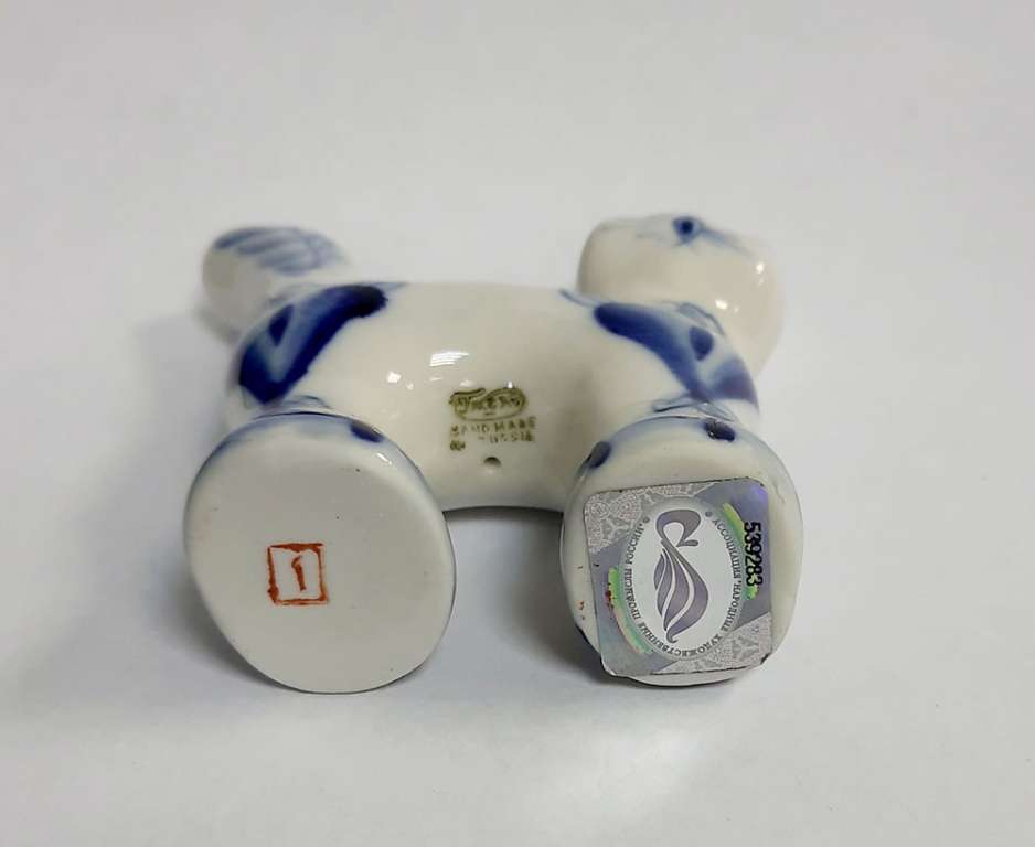 Фарфоровый сувенир "Котик", гжель