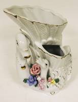 Керамическая ваза "Лебеди" ручной работы (состояние на фото)