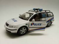 Модель авто 1:43 Passat Variant Police Hongwell без коробки
