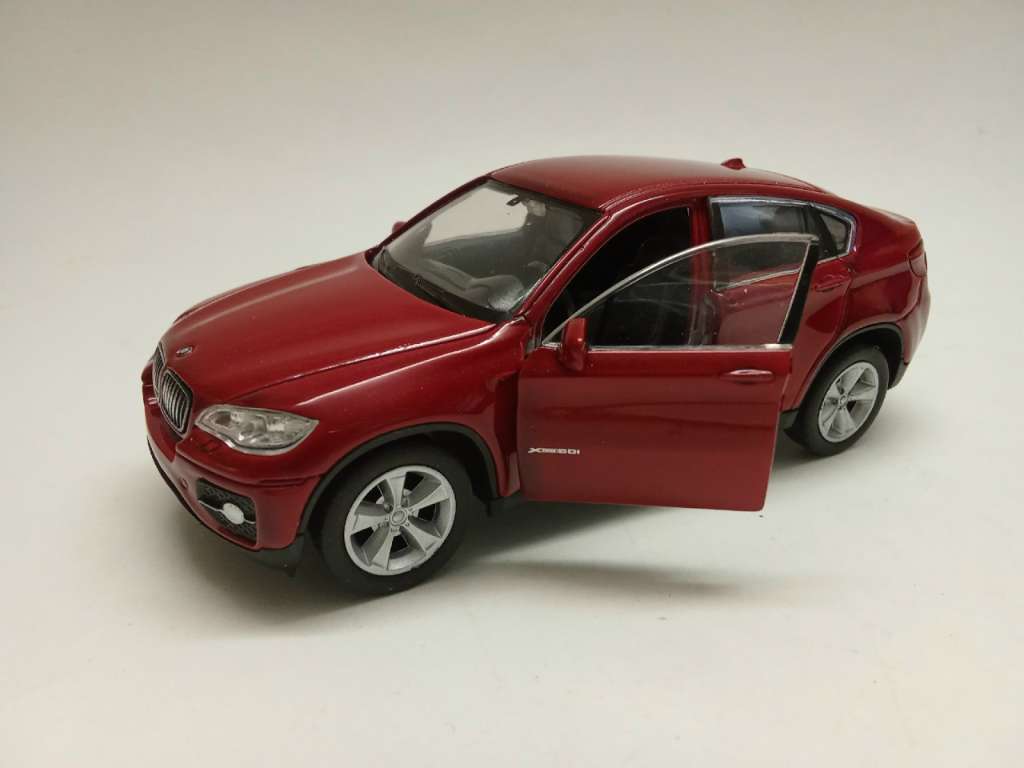 Модель авто BMW x6 Welly в коробке