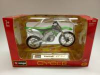 Модель мотоцикл 1:18 Kawasaki KX 450F новый в коробке Bburago