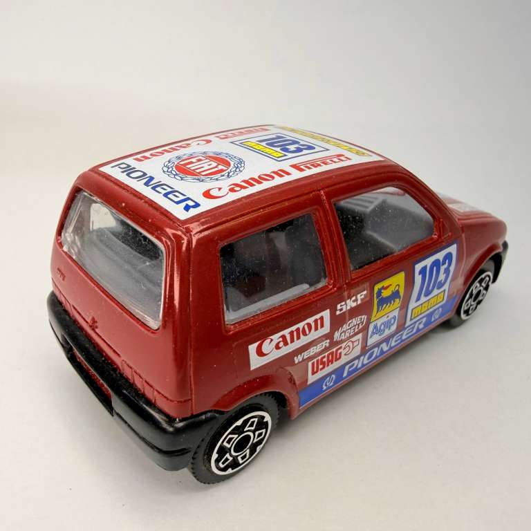 Модель BBurago Fiat Cinquecento в коробке