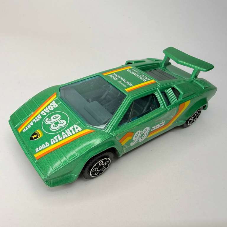 Модель BBurago Lamborghini Countach в коробке