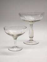 Конфетницы вазочки на ножке 2 штуки стекло гравировка СССР 1950-е