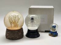 Набор стеклянных шаров со снегом 3 шт Снеговик (Австрия новый) Олененок и Дельфины