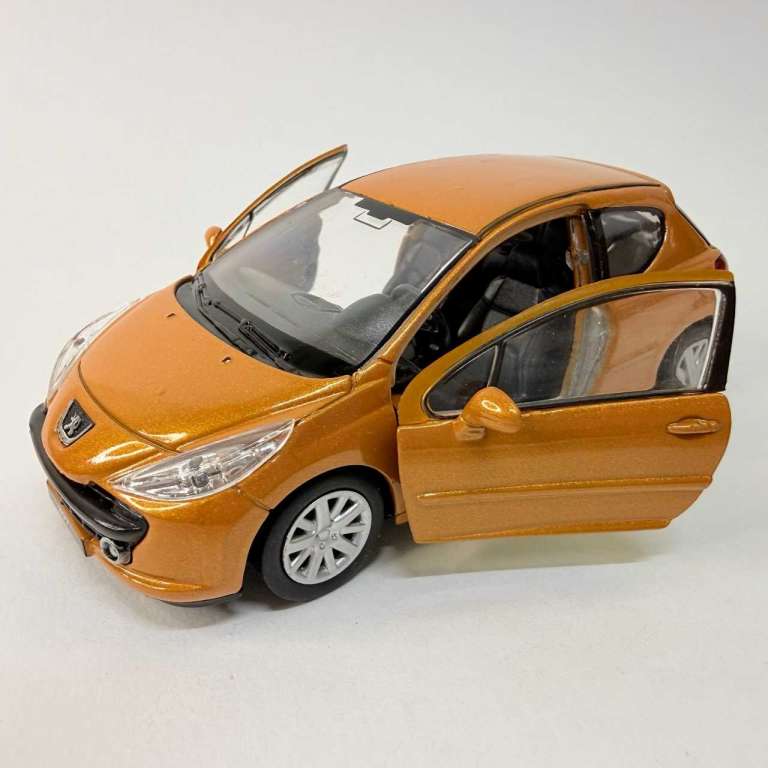 Welly Peugeot 207 1:43 в коробке