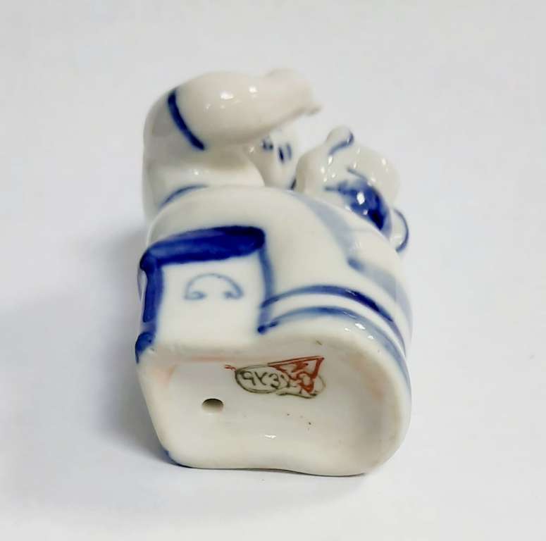 Фарфоровый сувенир "Живописка", гжель, позолота