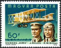 (1978-019) Марка Венгрия "Д. Алкок и Р. Браун"    75 лет моторного полета: летчики и самолеты I Θ