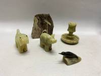 Сувенир из натурального камня 3 фигурки, подсвечник и камень