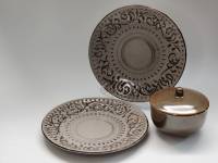 Тарелки 2 шт и сахарница-масленка обливная керамика