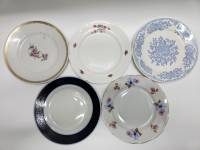 Тарелки 16 шт столовые 8 шт и десертные 8 шт разные 