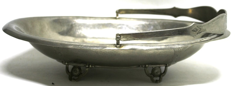 Блюдо на ножках с ручкой, серебрение, &quot;Геннигер&quot;, клеймо 1869 г. (сост. на фото)