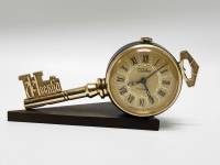 Часы будильник Слава 11 камней Ключ Москвы механические на ходу