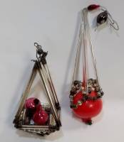 Набор ёлочных игрушек, 2 шт, стекло, есть сколы у основания, 9-13 см., СССР (сост. на фото)