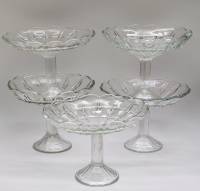 Фруктовницы на ножке 5 штук  стекло  СССР высота 16 см диаметр 23 см