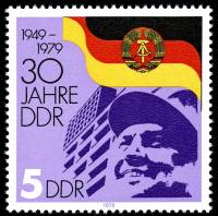 (1979-076) Марка Германия (ГДР) "Строитель"    ГДР 30 лет III Θ
