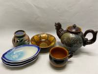 Набор керамики 7 предметов, чайник, селедочница 3 шт, горшочек, салатник