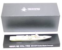 Модель корабля, пластик, 10*18 см., новый, Корея (сост. отл)