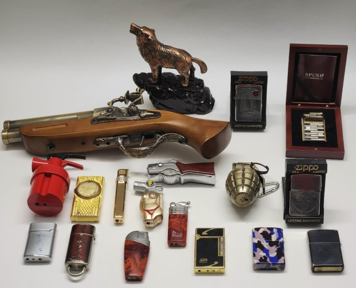 Коллекция зажигалок 18 штук