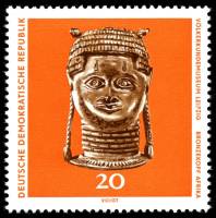 (1971-002) Марка Германия (ГДР) "Бронзовая голова"    Музей этнологии II O