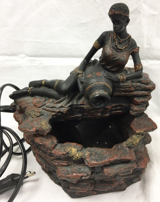 Декоративный фонтан "Эфиопка" (сост. на фото)