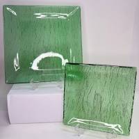 Тарелки для сервировки зеленое стекло квадратные 2 штуки