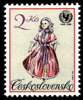 (1986-025) Марка Чехословакия "Кукла в чепчике"    40-летие Всемирной детской помощи Организации Объ