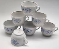 Чашки чайные 7 штук Пролетарий фарфор СССР голубой узор листья высота 6,5 см диаметр 9 см