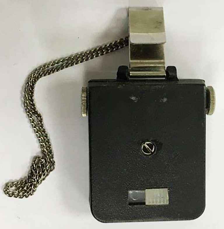 Шагомер механический "Заря", СССР (сост. на фото)