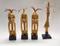 Статуэтки 4 шт деревянные аборигены с перьями