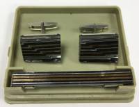 Запонки и зажим для галстука, металл, пластик, оригинальный футляр Минский завод (сост. на фото)