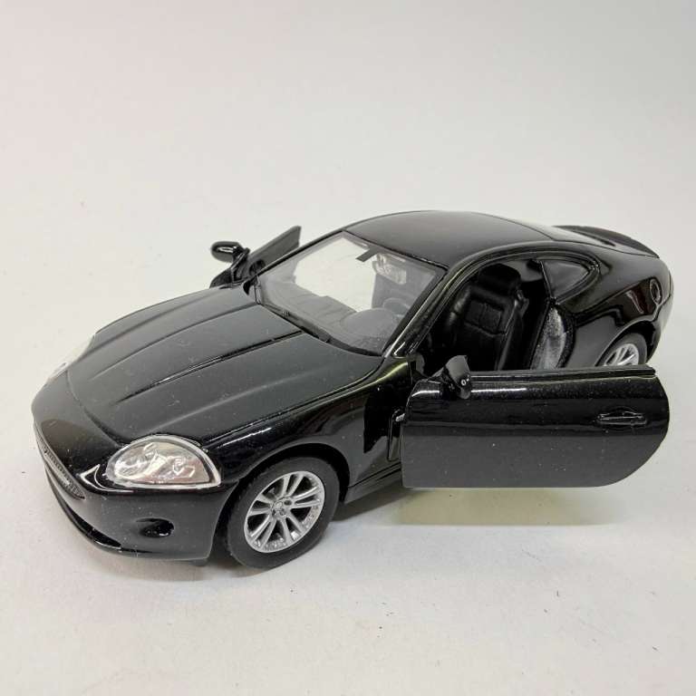 Welly Jaguar XK в коробке