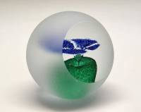 Сувенир Шар Австрия стекло 8 см новый в коробке подарок мистика зеленое яблоко голубой цветок