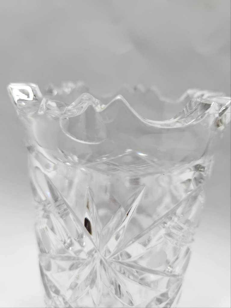 Ваза 22 см хрусталь СССР (сост. на фото)