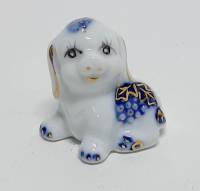 Фарфоровый сувенир "Собачка" (сост. на фото)