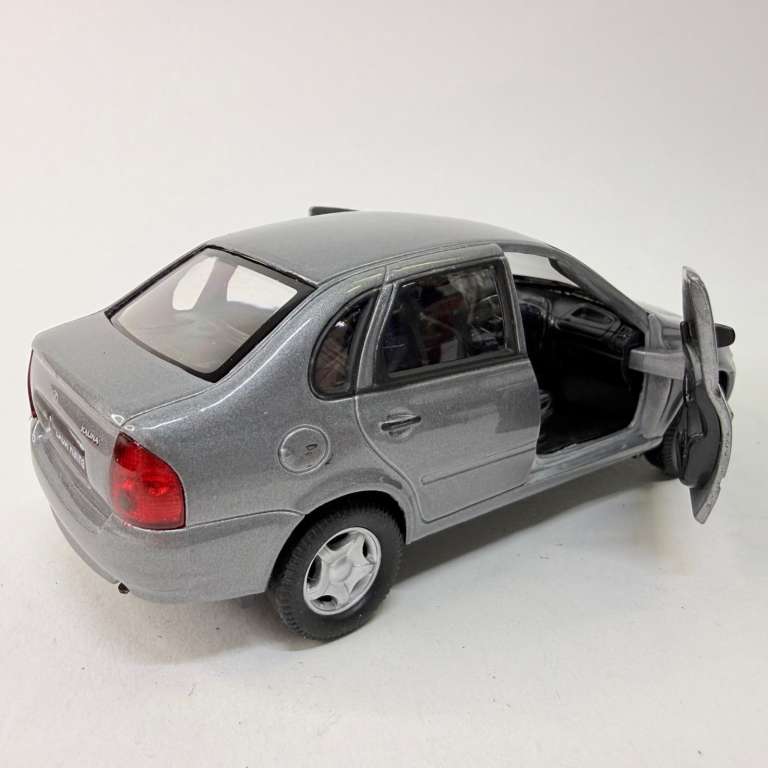 Welly LADA Kalina 1:43 в коробке